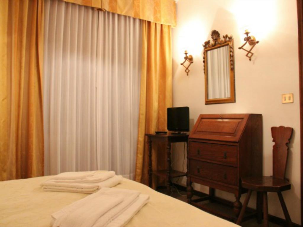 Hotel Capannina Cortina dʼAmpezzo Exteriör bild